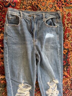 American Eagle Outfitters Women's Straight Leg Distressed Blue Jeans